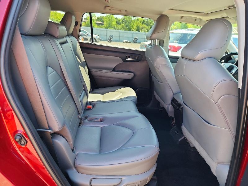 Photo 11 from auction – 2021 TOYOTA HIGHLANDER with VIN 5TDHBRCH7MS051551