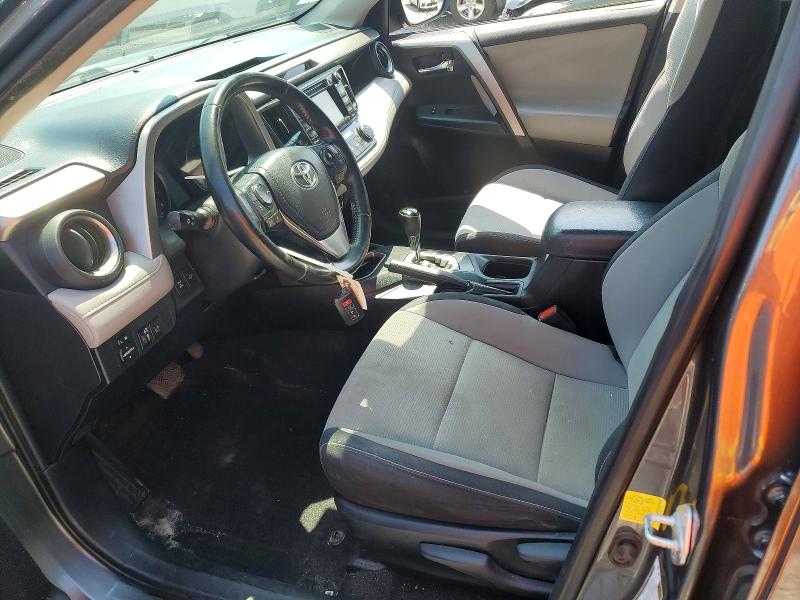 Снимка 7 от търг – 2017 TOYOTA RAV4 с VIN JTMRFREV8HD219730