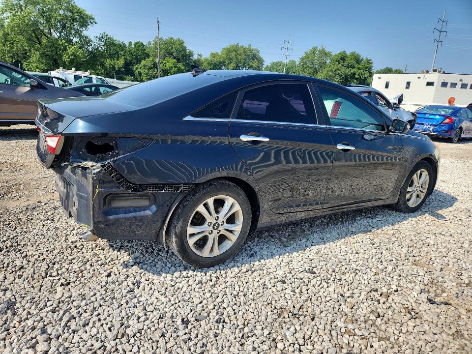 Photo 3 from auction – 2013 HYUNDAI SONATA with VIN 5NPEC4AC6DH572812