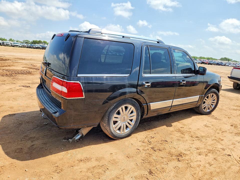 Photo 3 from auction – 2013 LINCOLN NAVIGATOR with VIN 5LMJJ2J56DEL09710