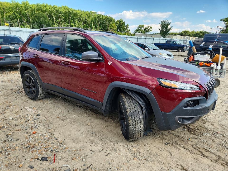 Photo 4 from auction – 2018 JEEP CHEROKEE with VIN 1C4PJMBX8JD599365