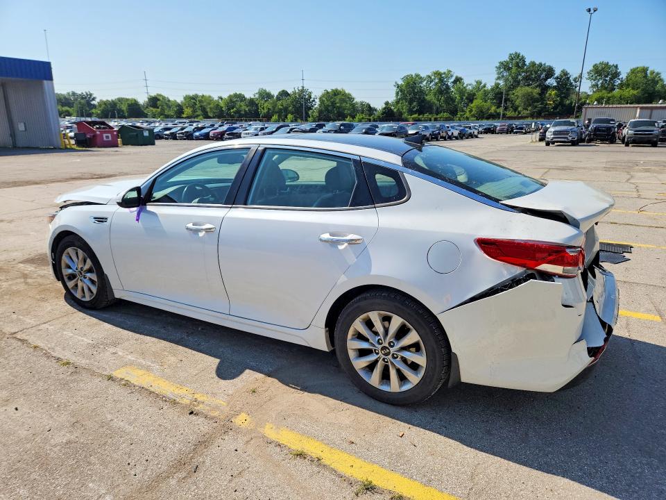 Photo 2 from auction – 2016 KIA OPTIMA with VIN 5XXGU4L32GG063349