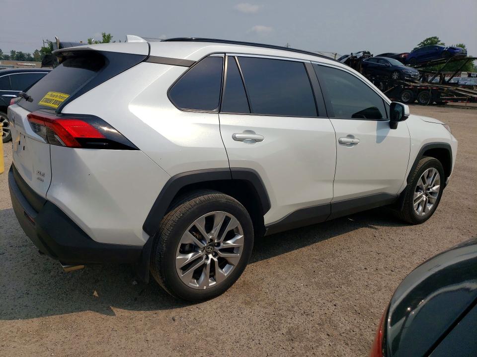 Photo 3 from auction – 2024 TOYOTA RAV4 with VIN 2T3R1RFV8RW440889