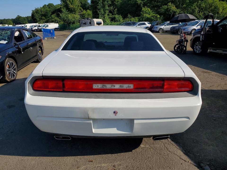 Photo 6 from auction – 2014 DODGE CHALLENGER with VIN 2C3CDYAG4EH127109