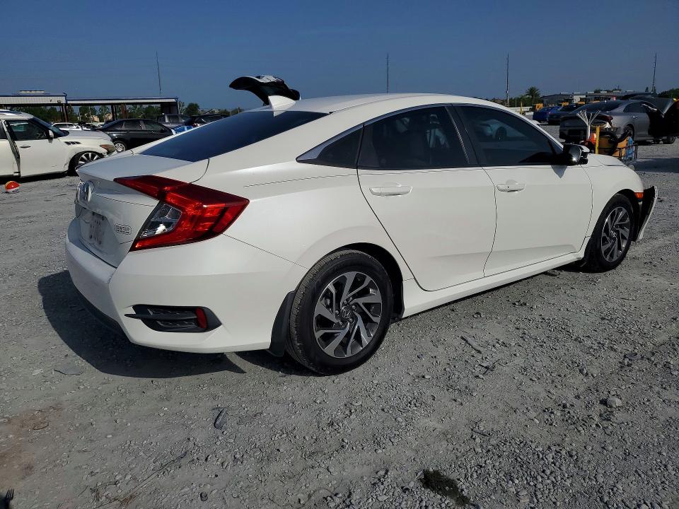 Photo 3 from auction – 2017 HONDA CIVIC with VIN 19XFC2F76HE055671
