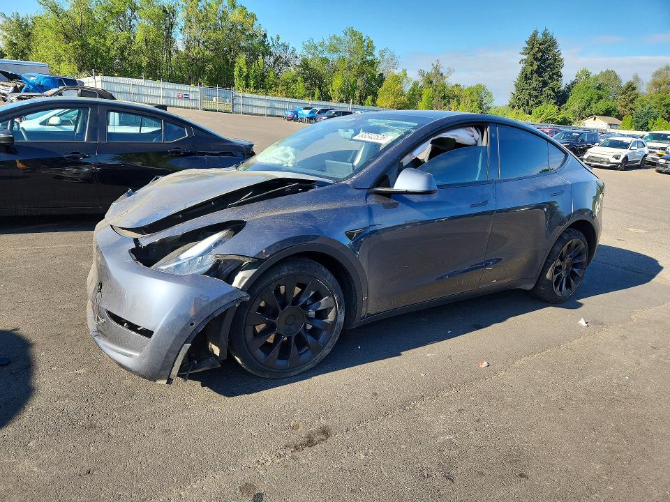 TESLA MODEL Y 2022 مع رقم تعريف المركبة 7SAYGDEE4NF386458 - صورة من المزاد