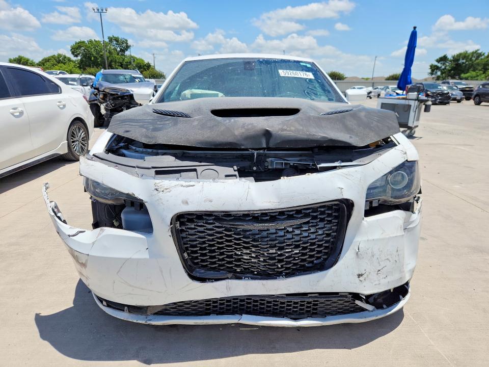 Photo 5 from auction – 2019 CHRYSLER 300 with VIN 2C3CCABG6KH708082