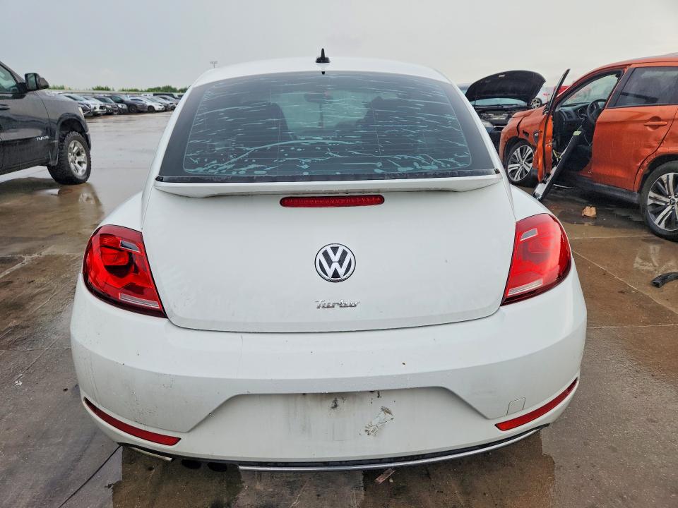 Photo 6 from auction – 2017 VOLKSWAGEN BEETLE with VIN 3VWJ17AT5HM607861
