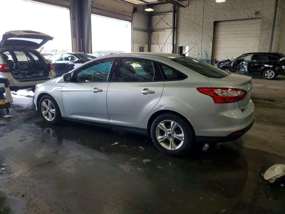 Photo 2 from auction – 2013 FORD FOCUS with VIN 1FADP3F24DL221781