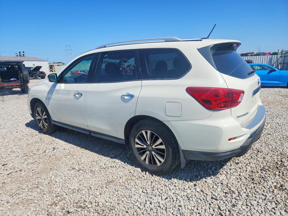 Photo 2 from auction – 2017 NISSAN PATHFINDER with VIN 5N1DR2MM8HC695012