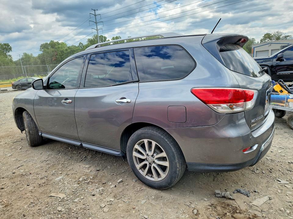 Photo 2 from auction – 2015 NISSAN PATHFINDER with VIN 5N1AR2MNXFC629716