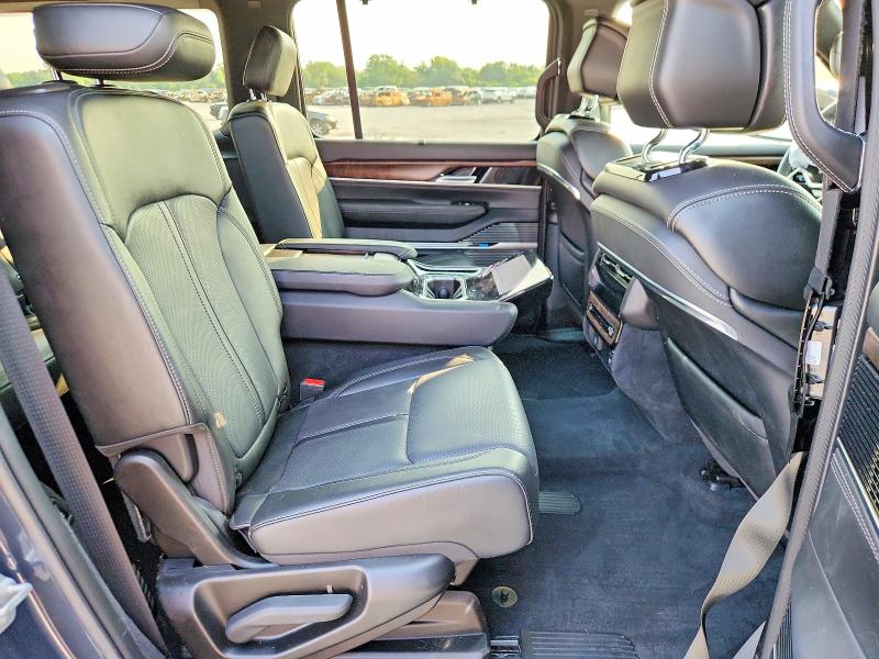 Photo 11 from auction – 2023 JEEP GRAND WAGONEER with VIN 1C4SJVEJ2PS550920