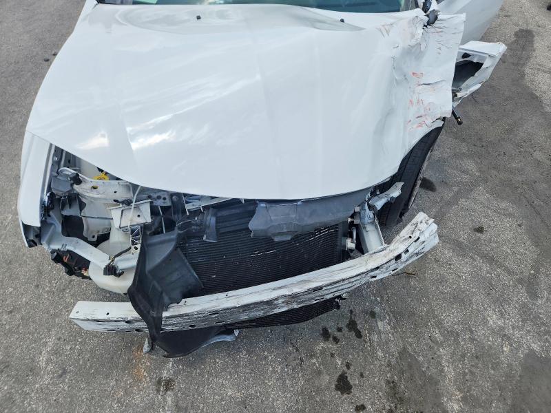 Photo 11 from auction – 2015 CHRYSLER 300 with VIN 2C3CCAAG6FH769245