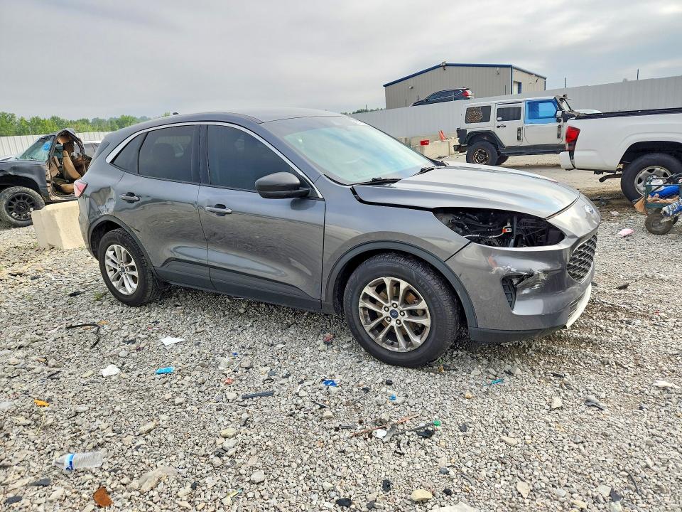 Photo 4 from auction – 2022 FORD ESCAPE with VIN 1FMCU0G67NUA85149