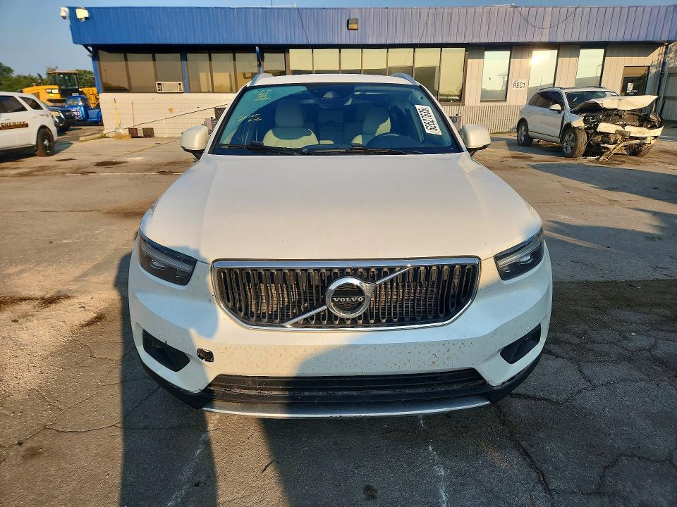 صورة رقم 5 من المزاد - 2021 VOLVO XC40 مع VIN YV4162UK8M2507262