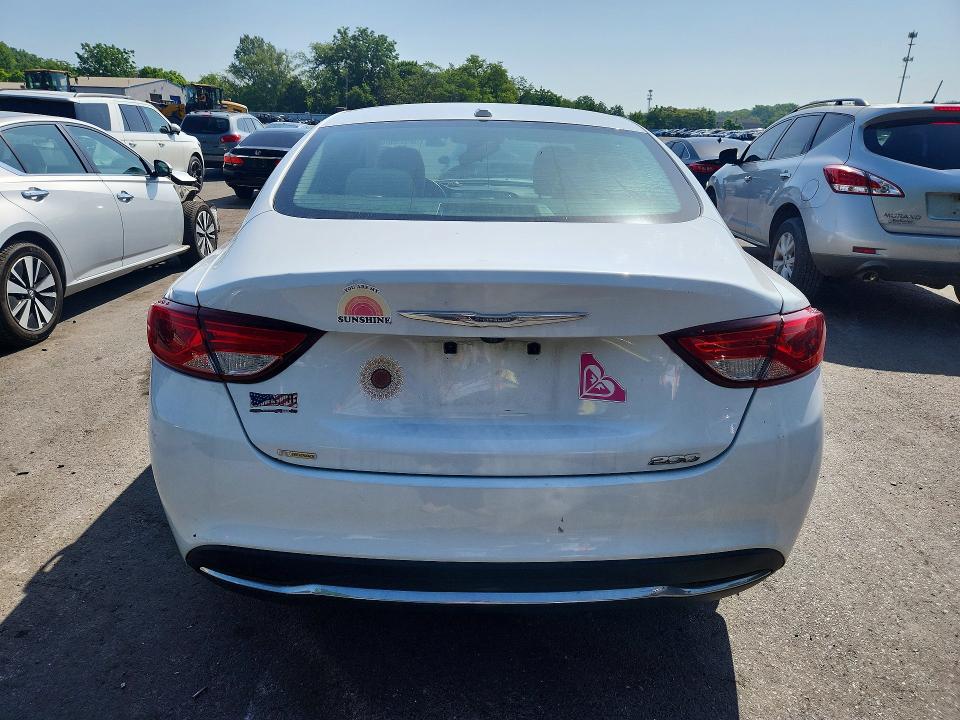 Photo 6 from auction – 2015 CHRYSLER 200 with VIN 1C3CCCABXFN688157