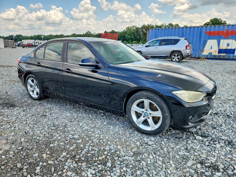 Photo 4 from auction – 2015 BMW 328 with VIN WBA3A5G59FNS90773