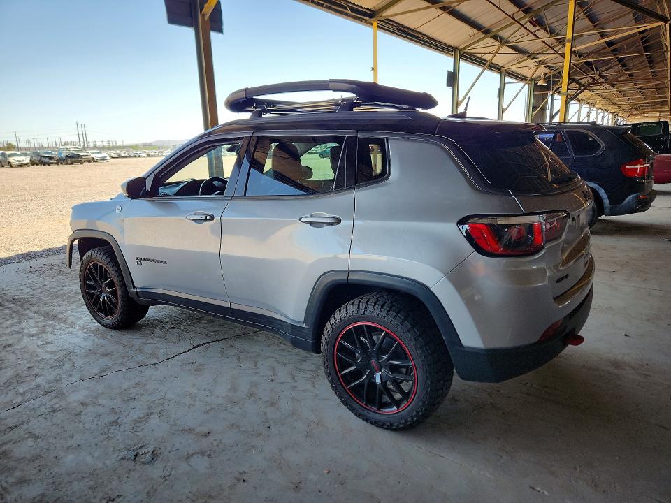 Photo 2 from auction – 2019 JEEP COMPASS with VIN 3C4NJDDB6KT617883