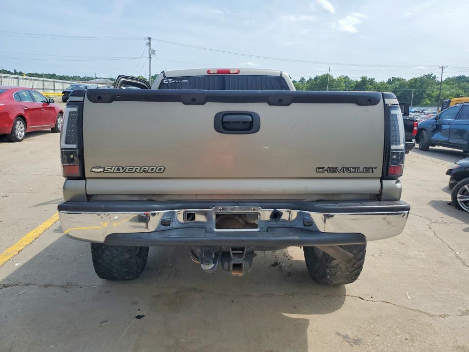 Photo 6 from auction – 2003 CHEVROLET SILVERADO with VIN 1GCEK19T53E232586