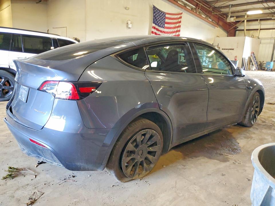 Foto 3 de la subasta – 2023 TESLA MODEL Y con VIN 7SAYGDEE5PA207151