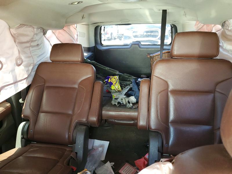 Photo 10 from auction – 2016 CHEVROLET SUBURBAN with VIN 1GNSKJKC4GR100034