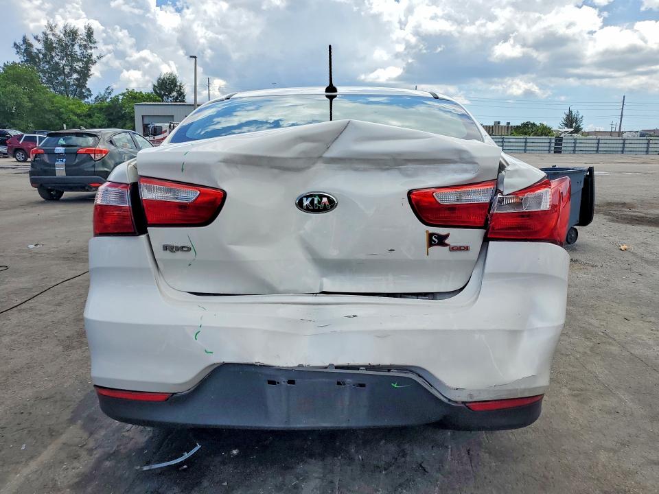 Zdjęcie 6 z aukcji – 2017 KIA RIO z VIN KNADM4A33H6006368