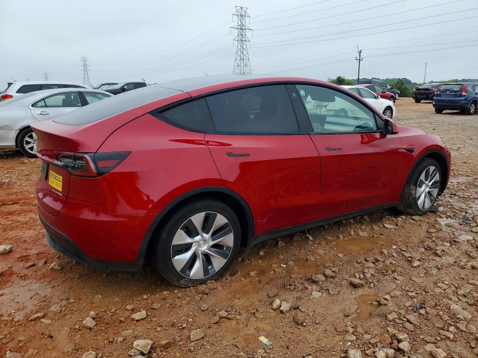 Photo 3 from auction – 2021 TESLA MODEL Y with VIN 5YJYGDEE3MF253685