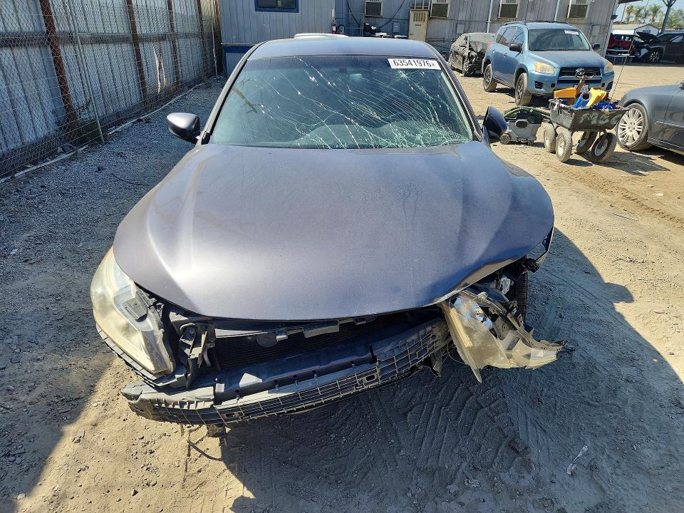 Photo 5 from auction – 2017 HONDA ACCORD with VIN 1HGCR2F54HA255243