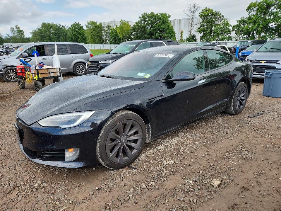 Снимка 1 от търг – 2017 TESLA MODEL S с VIN 5YJSA1E22HF229900