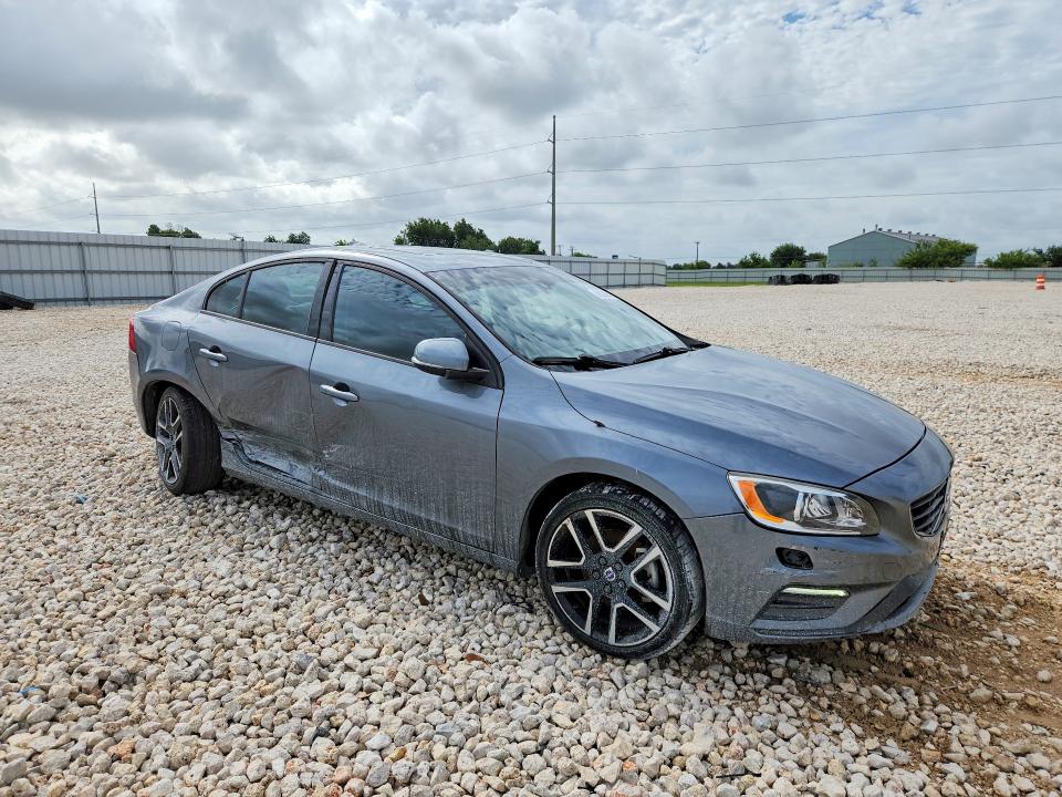 Photo 4 from auction – 2017 VOLVO S60 with VIN YV126MFL8H2438906