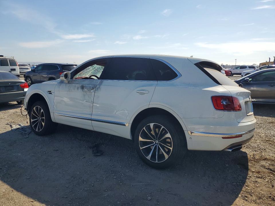 Photo 2 from auction – 2018 BENTLEY BENTAYGA with VIN SJAAC2ZV8JC019077