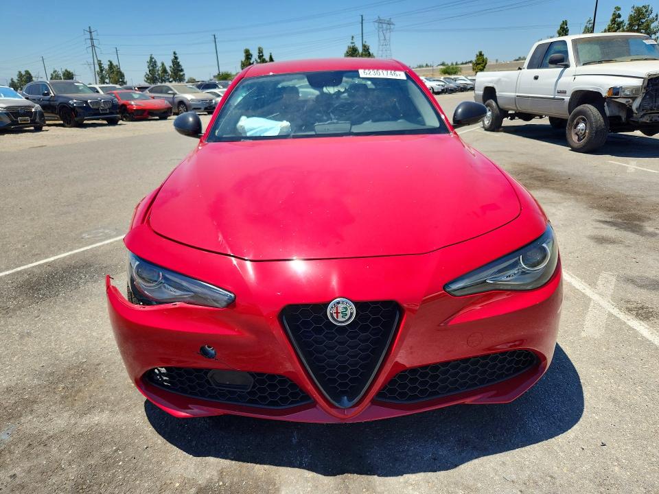 Photo 5 from auction – 2018 ALFA ROMEO GIULIA with VIN ZARFAEBN7J7598843