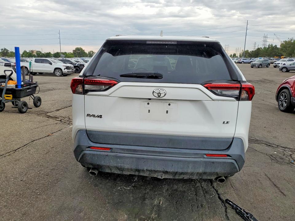 Photo 6 from auction – 2021 TOYOTA RAV4 with VIN 2T3H1RFV0MC127972