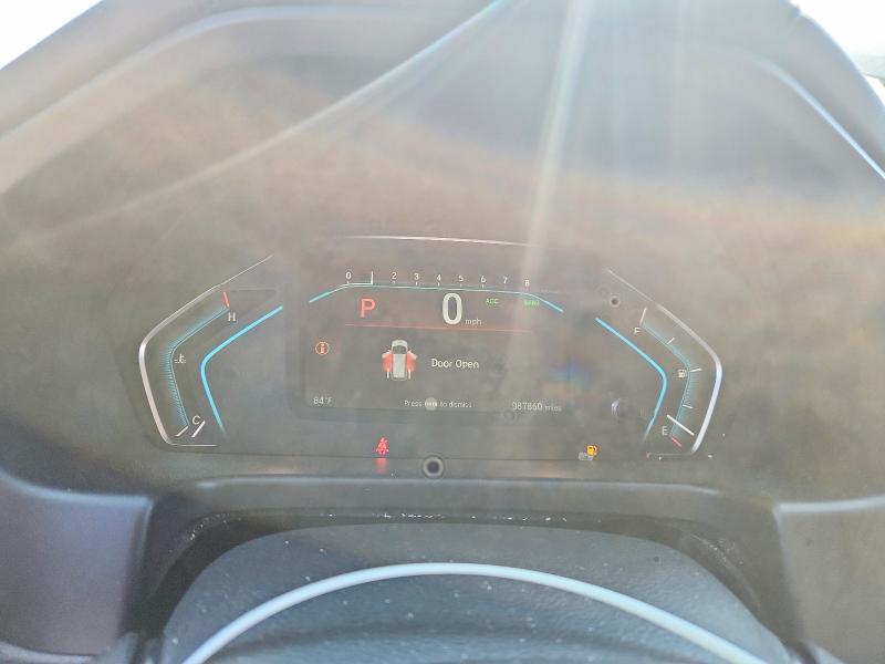 Photo 9 from auction – 2018 HONDA ODYSSEY with VIN 5FNRL6H74JB065973