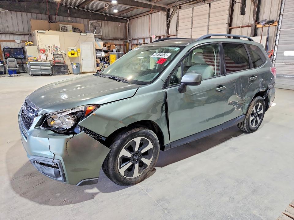 SUBARU FORESTER 2017 with VIN JF2SJAEC6HH513072 - Photo from auction