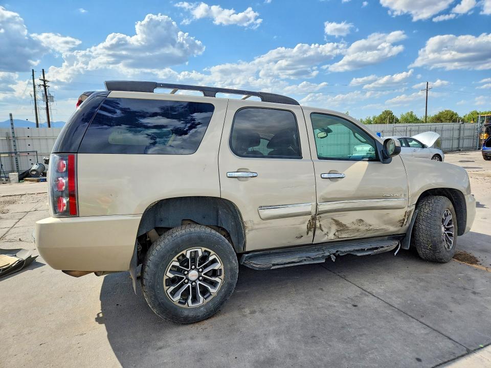 Photo 3 from auction – 2008 GMC YUKON with VIN 1GKFK63828J173974