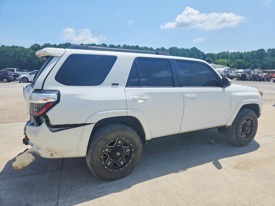 Photo 3 from auction – 2014 TOYOTA 4RUNNER with VIN JTEZU5JRXE5070696