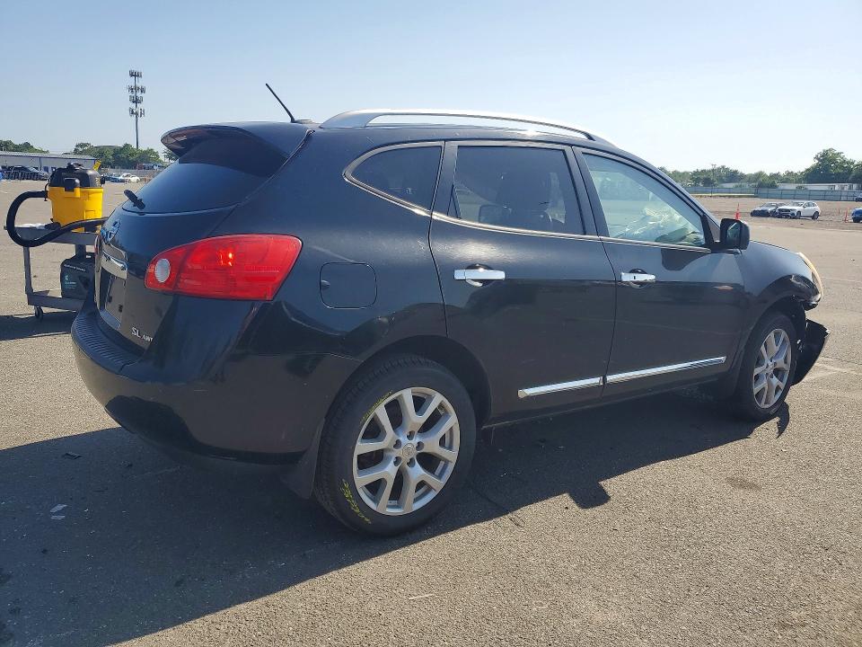 Photo 3 from auction – 2013 NISSAN ROGUE with VIN JN8AS5MV0DW625586