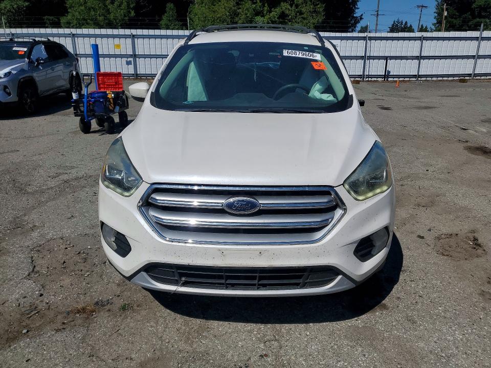 Photo 5 from auction – 2017 FORD ESCAPE with VIN 1FMCU9G90HUA05239