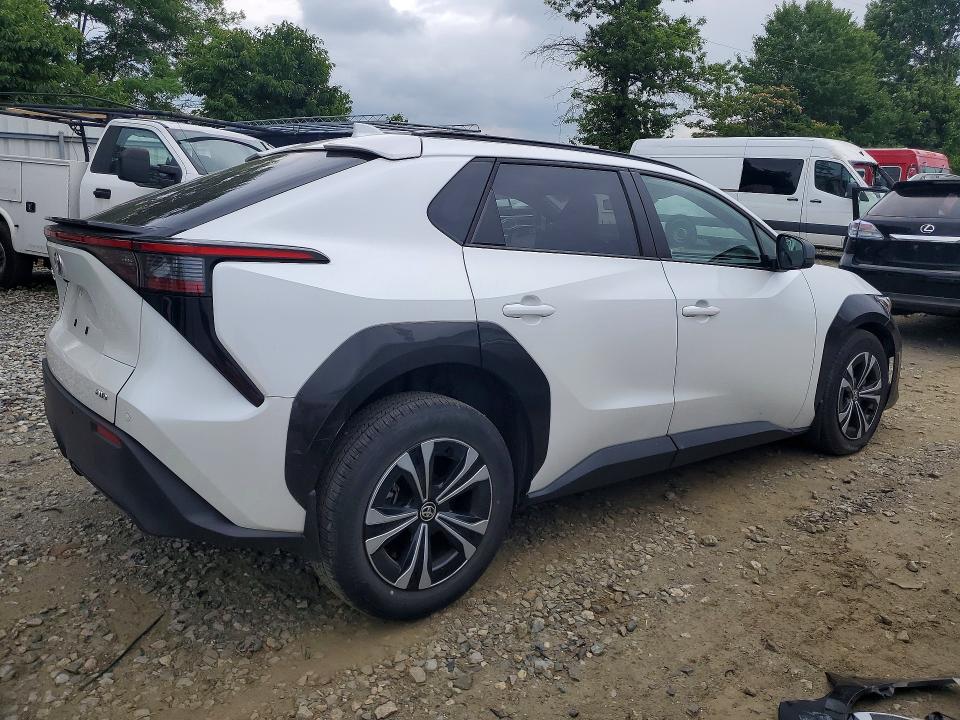 Zdjęcie 3 z aukcji – 2024 TOYOTA BZ4X z VIN JTMABACA2RA085472