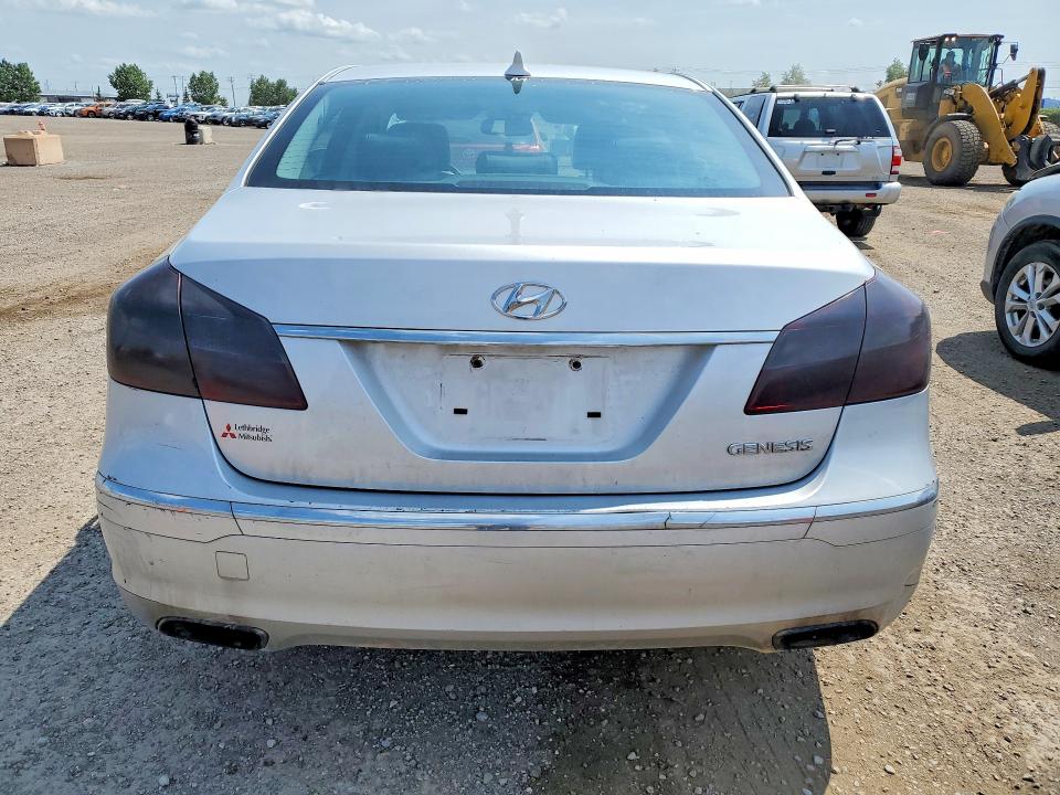 Photo 6 from auction – 2014 HYUNDAI GENESIS with VIN KMHGC4DD9EU264131