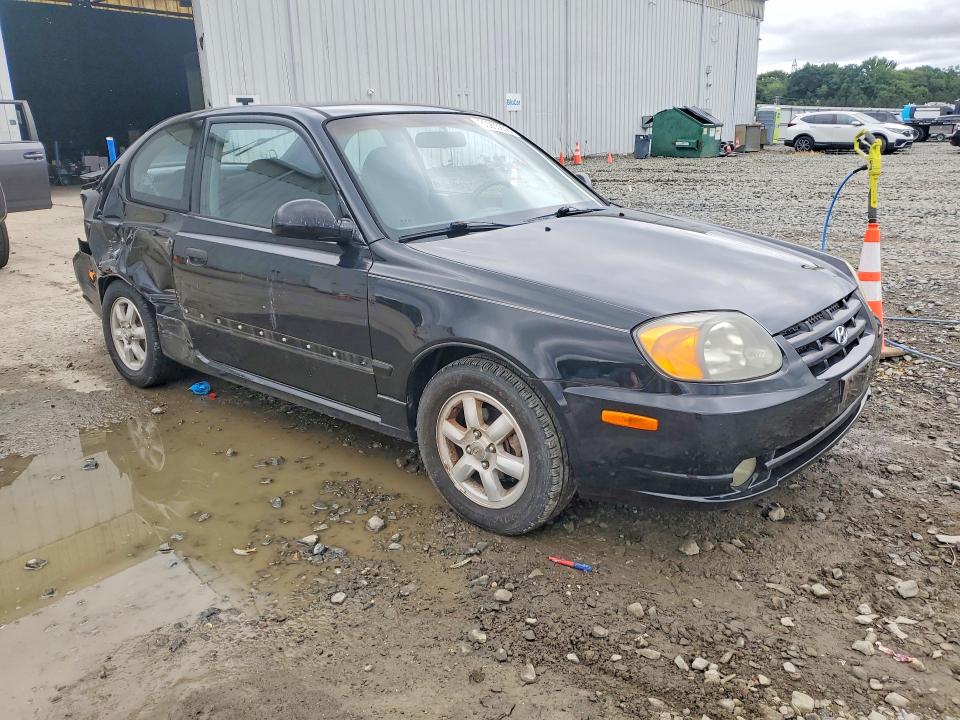 Photo 4 from auction – 2004 HYUNDAI ACCENT with VIN KMHCG35C04U303951