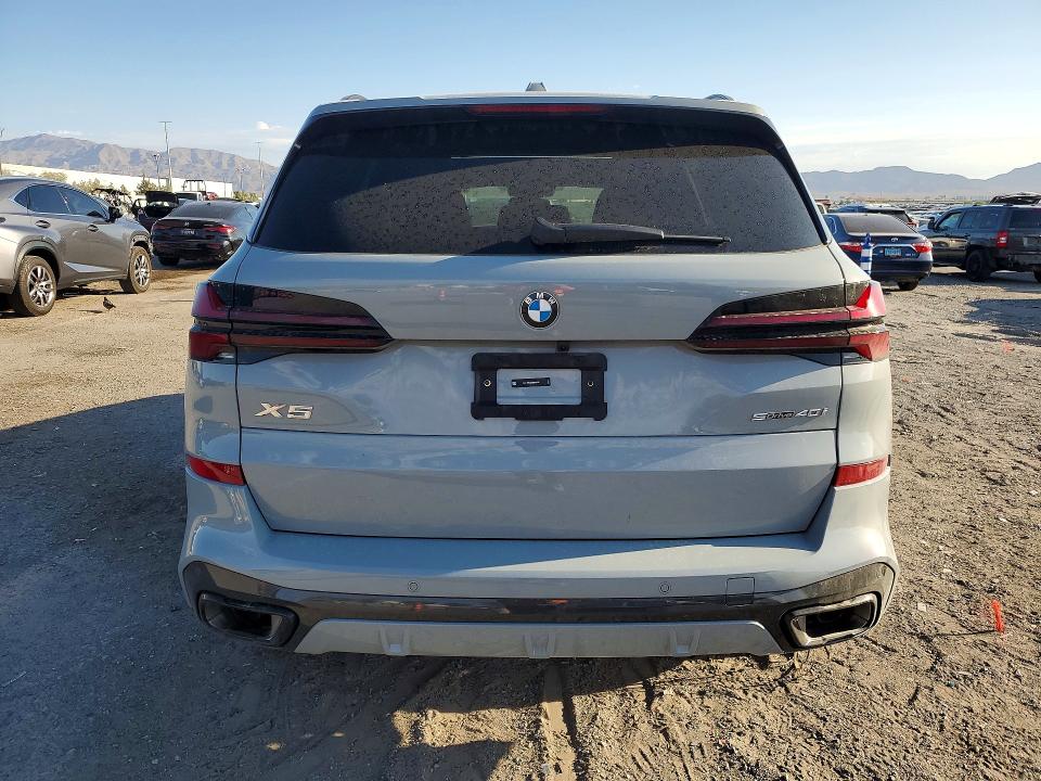 Zdjęcie 6 z aukcji – 2026 BMW X5 z VIN 5UX13EU02T9306005