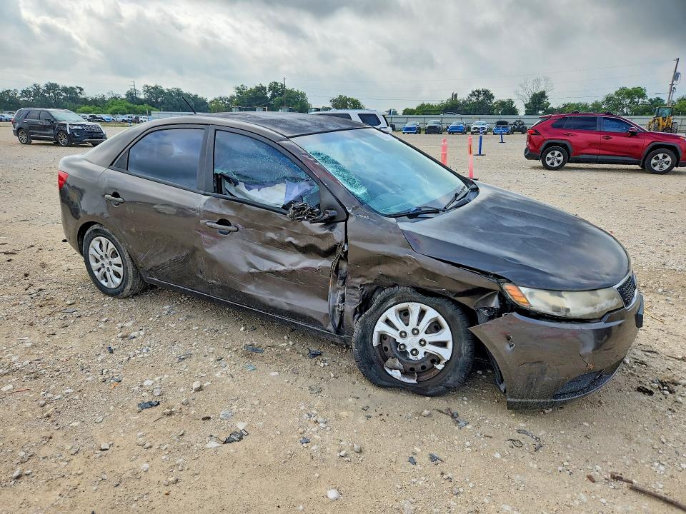 Фото 4 с аукциона – 2011 KIA FORTE с VIN KNAFU4A27B5465903