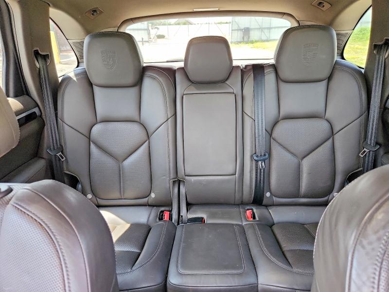Photo 10 from auction – 2017 PORSCHE CAYENNE with VIN WP1AE2A2XHLA76075