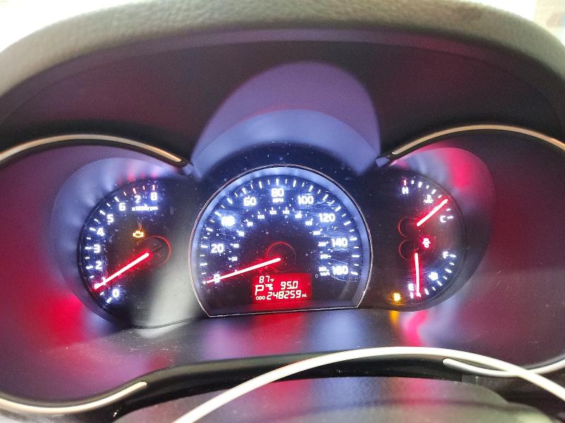 Photo 9 from auction – 2014 KIA SORENTO with VIN 5XYKT3A60EG528787