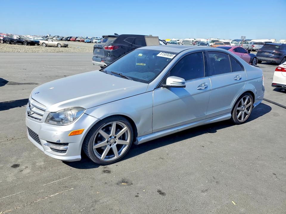 Photo 1 from auction – 2014 MERCEDES-BENZ C with VIN WDDGF4HB6EA958996