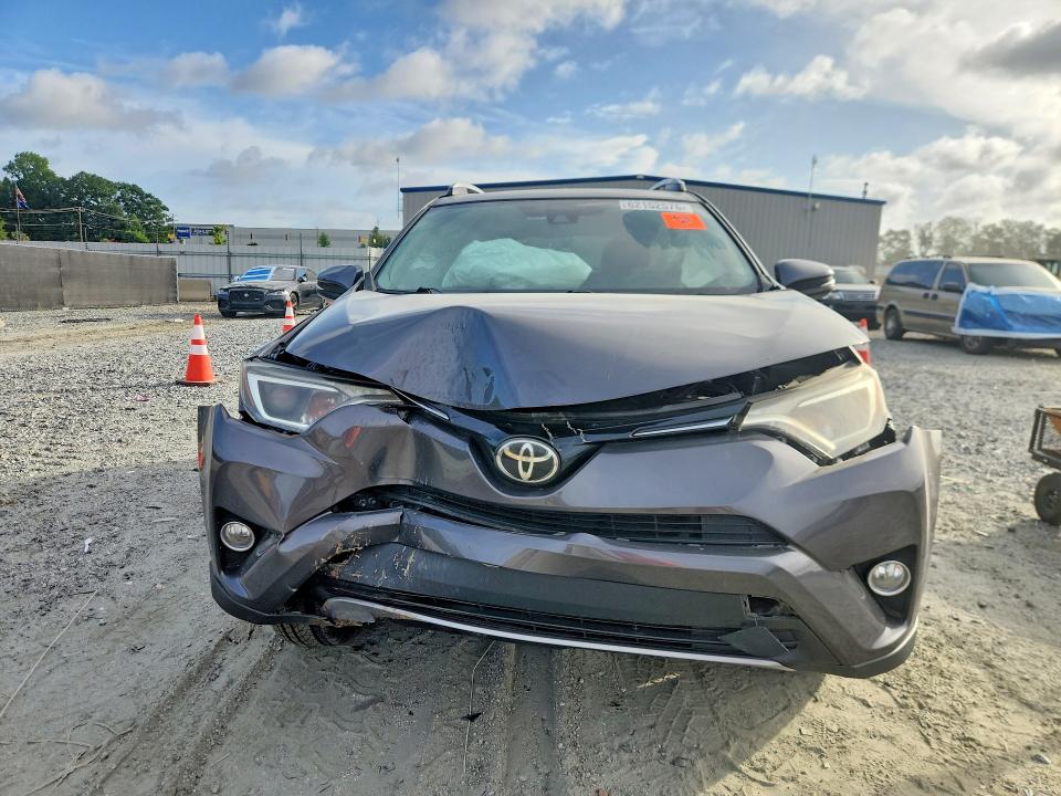 Photo 5 from auction – 2017 TOYOTA RAV4 with VIN 2T3WFREVXHW398858