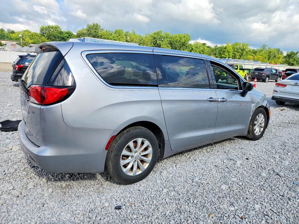Photo 3 from auction – 2017 CHRYSLER PACIFICA with VIN 2C4RC1DG7HR519995