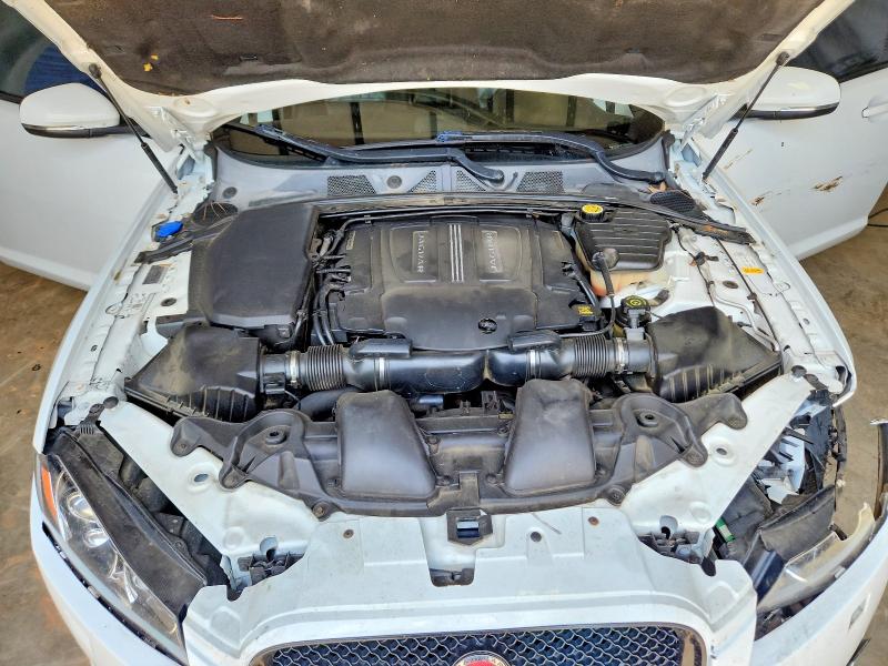 Photo 11 from auction – 2015 JAGUAR XF with VIN SAJWA0F78F8U58263